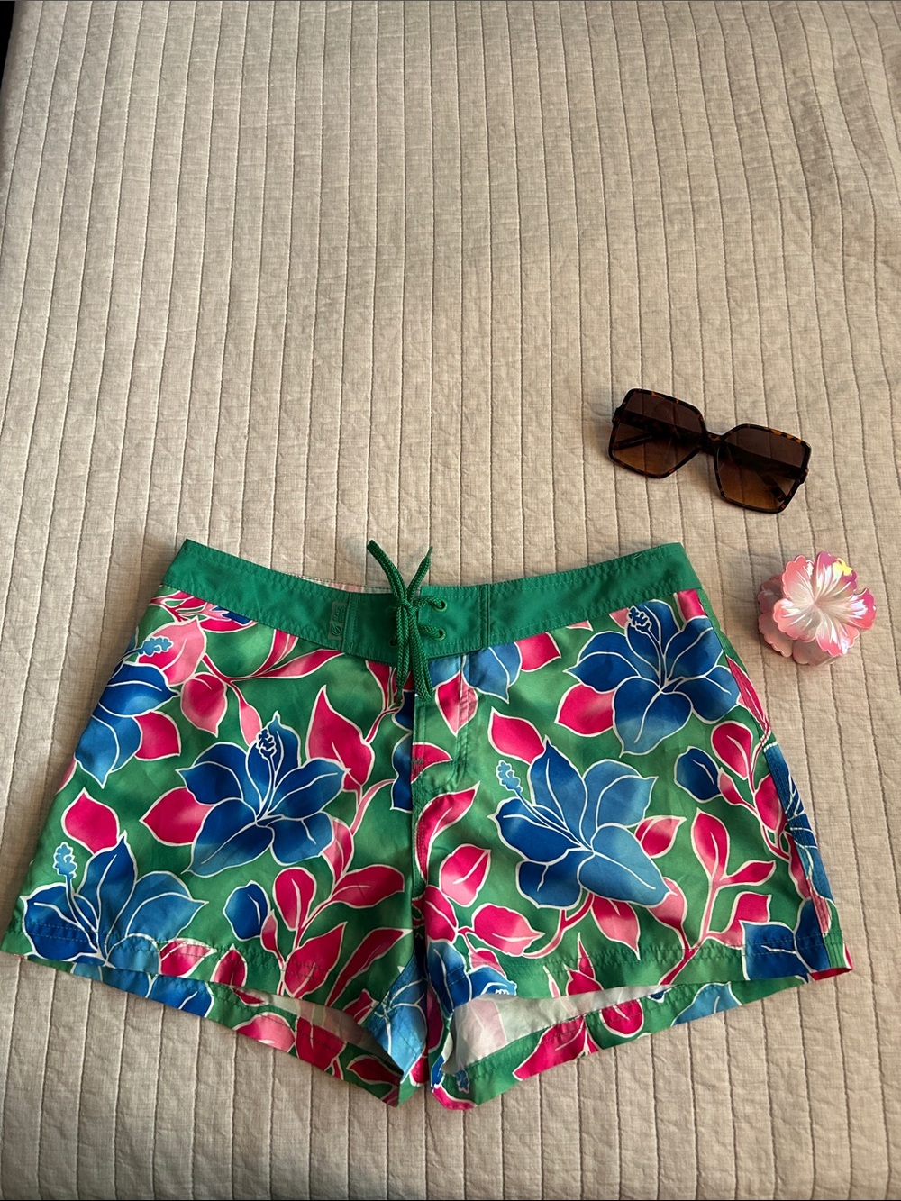 Beach Rays Vtg green blue pink floral tropical Hawaii board shorts jrs 5